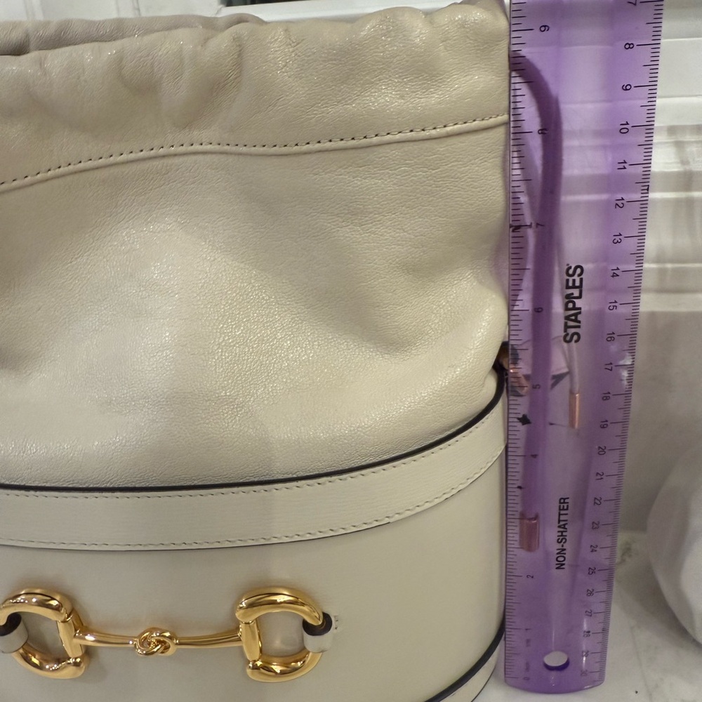 Authentic Gucci Leather Horsebit 1955 Drawstring Bucket Bag - Picture 9 of 10